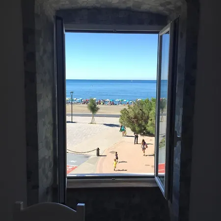 Apartman Amazing In Front Of The